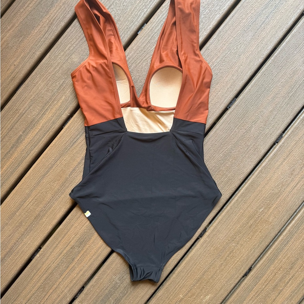 Summersalt Long Torso Ruched Backflip Swimsuit - Picture 4 of 5